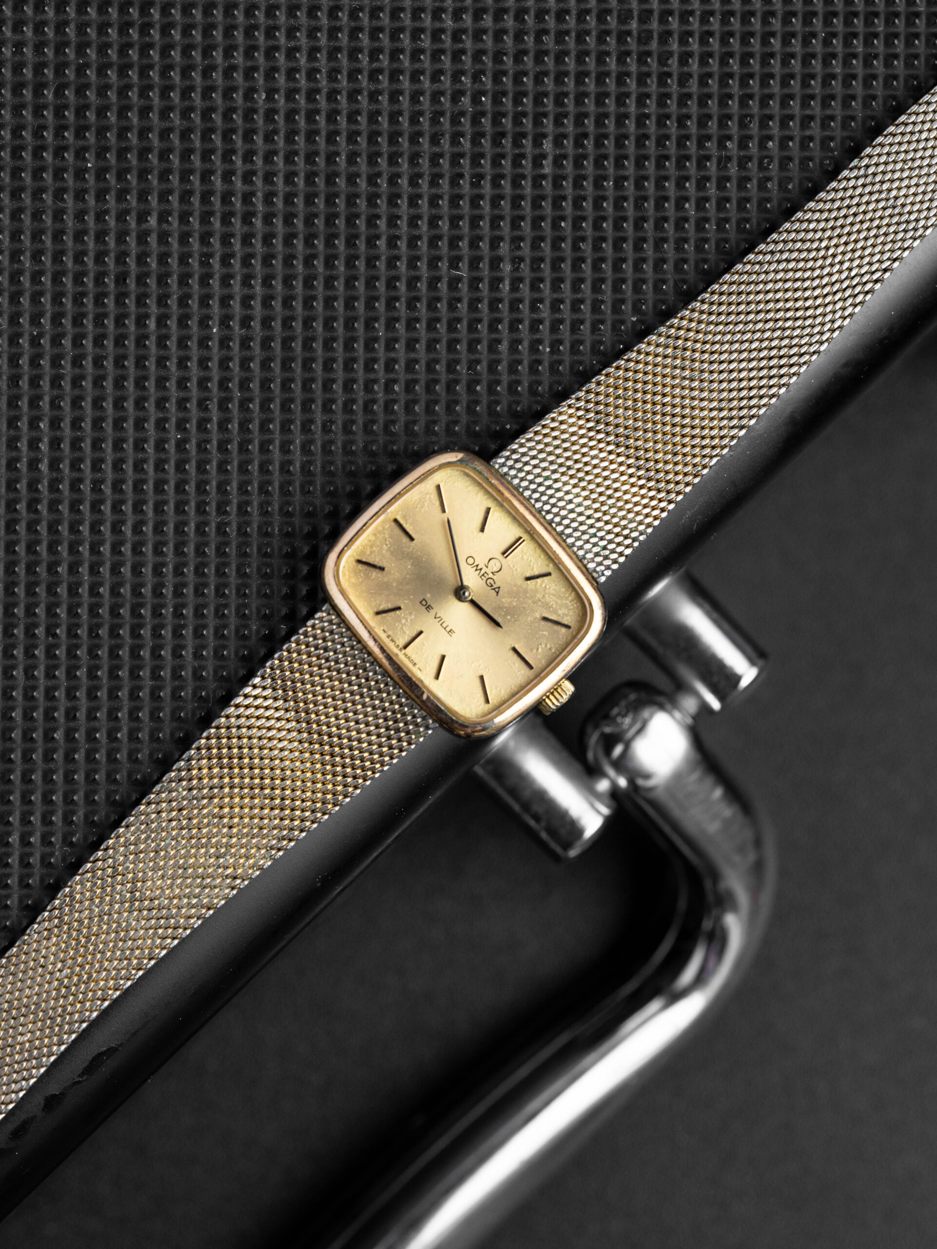 omega de ville vintage patinated gold dial manual 1970s omega de ville vintage patinated gold dial manual 1970s