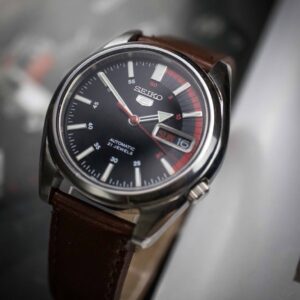 seiko 5 automatic black racer dial