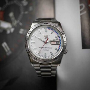 seiko 5 snke07j white racer dial